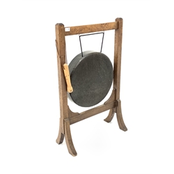 Early 20th century oak framed dinner gong, W59cm