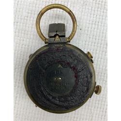 WW1 1918 E. Koehn of Geneva brass compass, Verners pattern VIII, No. 147284, mother of pearl mounted scale, brown leather case