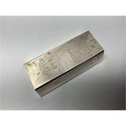 Queen Elizabeth II Nuie Islands 2015 fine silver ten ounce bullion bar made with WWII silver from the SS Gairsoppa, cased with certificate