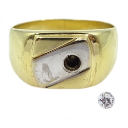 14ct white and yellow gold ring set with a cubic zirconia, stamped 585