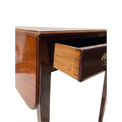 George III mahogany Pembroke table, with one real and one false drawer, on square tapering legs with castors