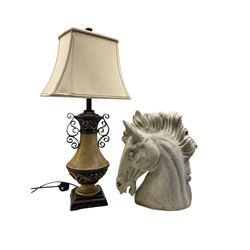 Contemporary composite Horses Head, H46cm together with a Classical style twin handled table lamp with shade (2)