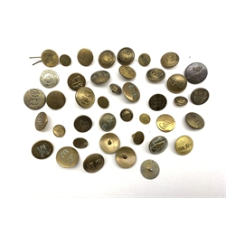 Eight brass hunt buttons initialled 'A B' and various others (40)