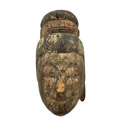Chinese mask depicting Guanyin, carved softwood with polychrome decoration, H28cm