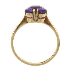 Early 20th century gold single stone amethyst ring, stamped 9ct