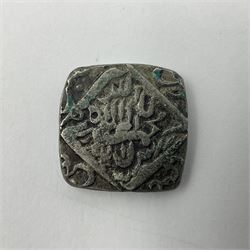 India, Mughal Empire square silver rupee-weight temple token of Akbar (1556-1605)