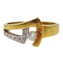 18ct white and yellow gold diamond contemporary design ring, stamped 750 