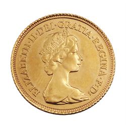 Queen Elizabeth II 1982 gold half sovereign coin
