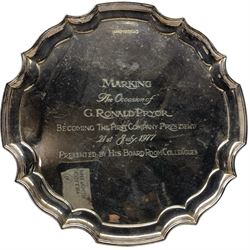 Small silver salver with piecrust border, presentation inscription and scroll feet D20cm Sheffield jubilee mark 1977 Maker James Dixon and Sons Ltd 