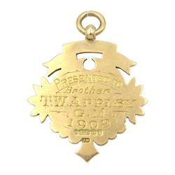 Edwardian 9ct gold 'Scarborough G.M. District' presentation medallion, Birmingham 1908