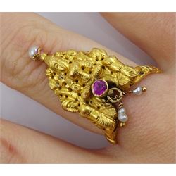 Gold stone set deity ring, tested between 20-22ct