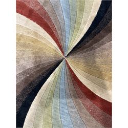 Nourison Mondrian circular swirl rug, 132cm