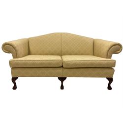 Georgian design two seat settee, humpback over rolled arms, upholstered in gold damask fabric with foliate patterns, raised on cabriole supports terminating in ball and claw feet
Provenance: From the Estate of the late Dowager Lady St Oswald