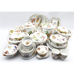 Collection of Worcester Evesham pattern tableware covered serving dishes, bowls etc (25)