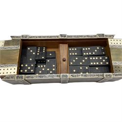Indian sandalwood, horn and bone cribbage box with sliding top containing pegs and dominoes L26cm