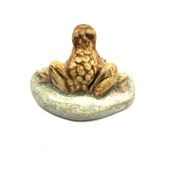 Bernard Rooke hand sculpted pottery frog W8cm