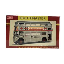 Sun Star Routemaster limited edition 1:24 scale bus 2911: RM1983 - ALD 983B 50th Anniversary of London Transport - gold, boxed
