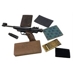 Original Mod 6M .177 Air Pistol no.687934 together with Stratton compact brush in case etc. in one box