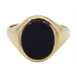9ct gold black onyx signet ring, London 1966