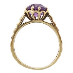 9ct gold single stone amethyst ring, with bark effect shoulders