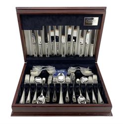 Canteen of silver bead edge cutlery for eight covers including silver handled knives, fish knives and forks etc. 84 pieces in mahogany box Sheffield 1992 Maker Carrs of Sheffield