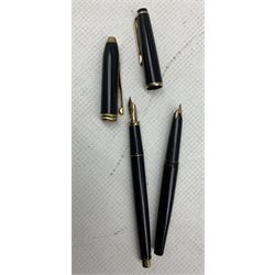 Mont Blanc fountain pen No 32 piston filler and a Cross Classic Century fountain pen