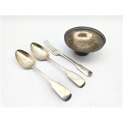 Pair of William IV Irish silver fiddle pattern table spoons Dublin 1832 Maker James Brady, Victorian silver table fork and a small silver pedestal bowl D13cm 9.5oz